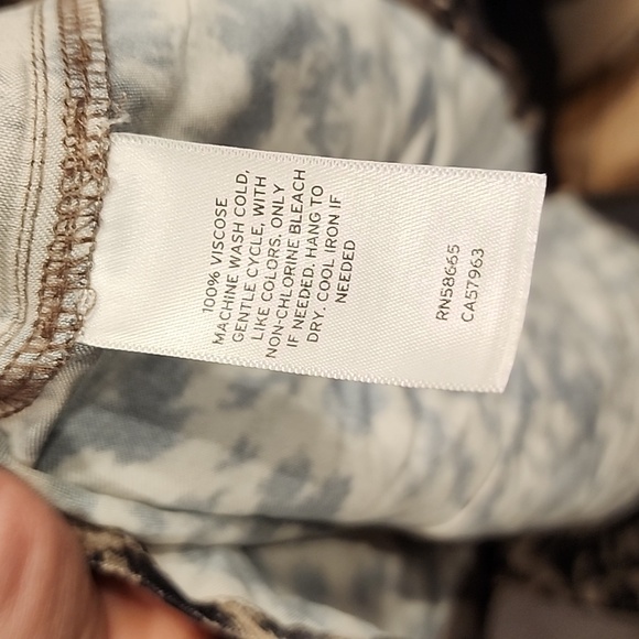 OPEN EDIT NWT Animal Print Satin Button up in Brown Seal Cheetah Size L - Picture 8 of 9